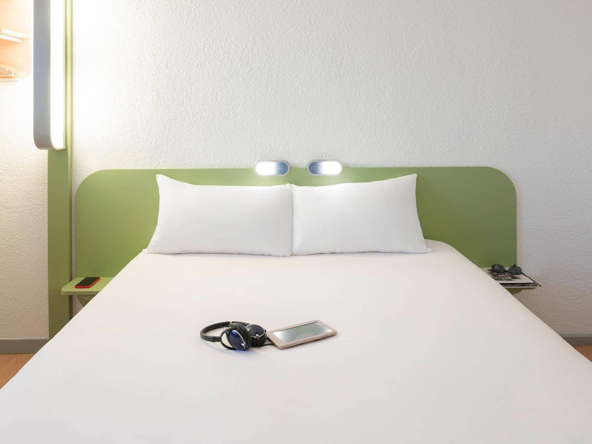 ibis budget Lyon Centre Confluence Eksteriør billede